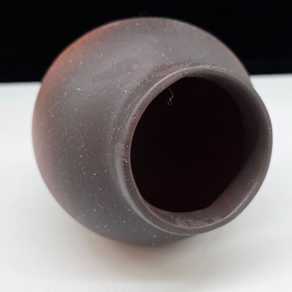 Signed Studio Pottery Clay Vase With Hand Painted Lizard Gecko Design 6" - Picture 6 of 7